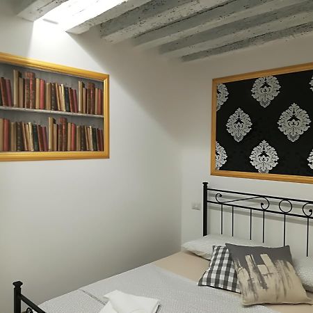 Calle Della Pieta Wenecja Zewnętrze zdjęcie